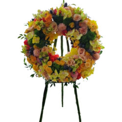 Large wreath with mixed flowers and mixed colors